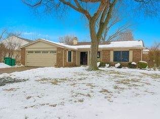775 Boxwood Ln, Buffalo Grove, IL 60089
