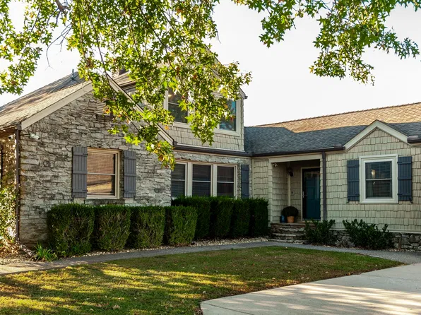 1745 Saundersville Rd, Hendersonville, TN 37075