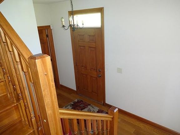 4th image of 77 Louella Dr SE