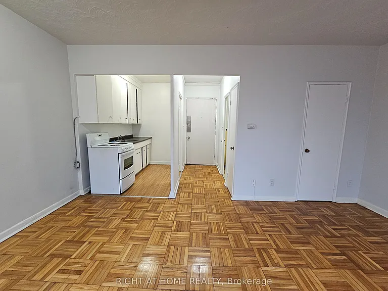 20 Cosburn Ave #104 — Photo 15