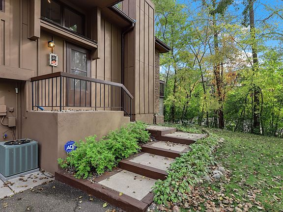 2nd image of 2639 Aspen Ct