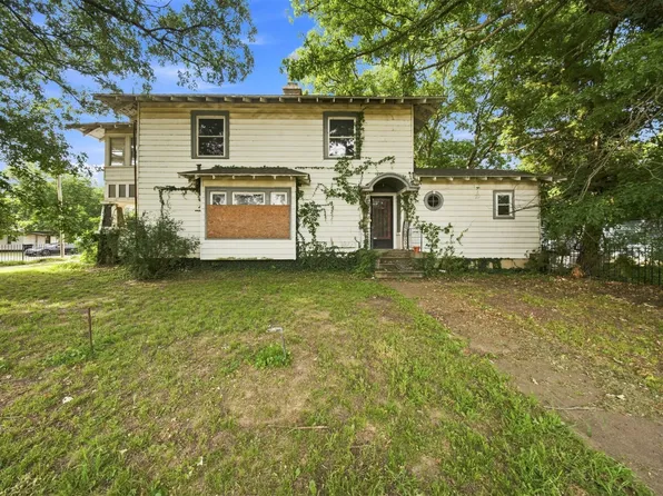 124 E 2nd St, Stroud, OK 74079