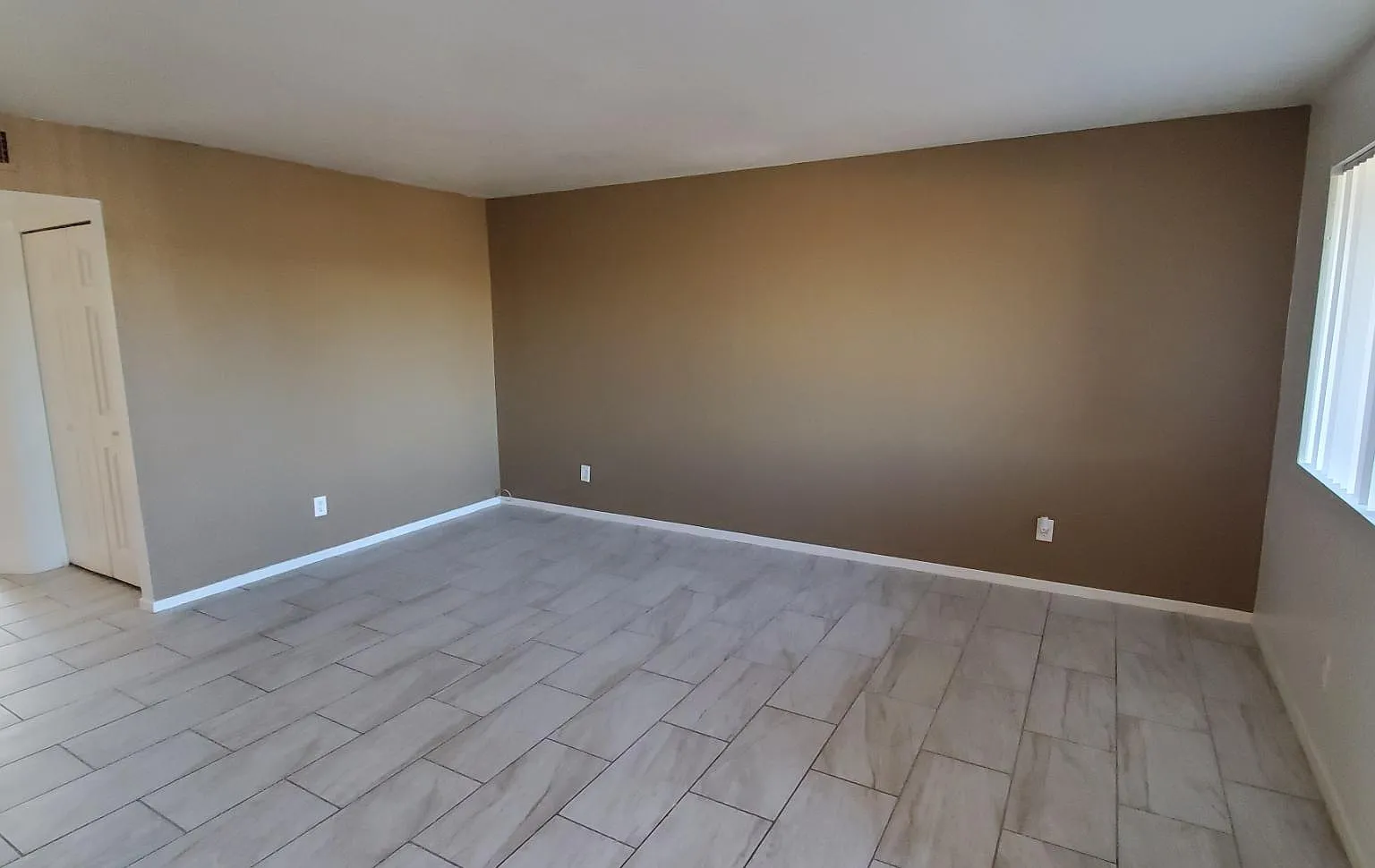 2 bed, 925 sqft, $1,425 — Photo 1