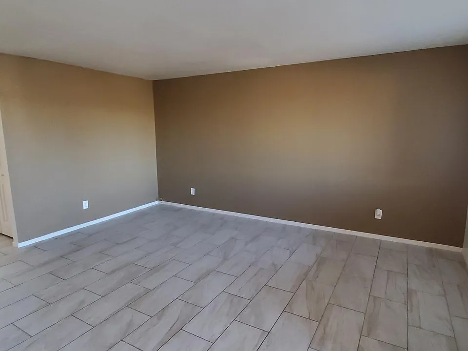 417 N Loma Vis #201