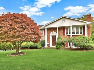 3 Independence Ave, Orangeburg, NY 10962