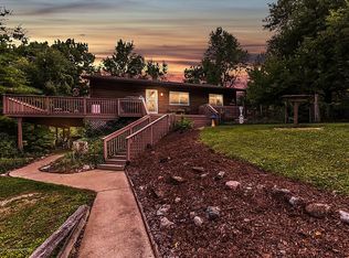 15986 Forest Hill Rd, Grand Ledge, MI 48837