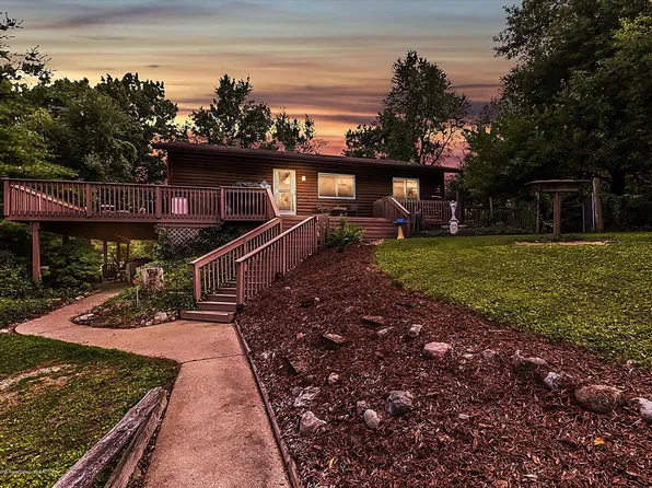 15986 Forest Hill Rd, Grand Ledge, MI 48837