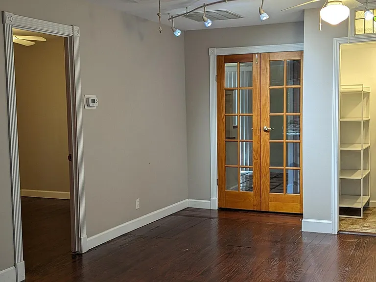 1509 Newton St — Photo 8