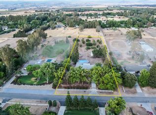 7718 N Leonard Ave, Clovis, CA