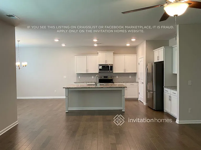 8026 Forest Hills Dr — Photo 6
