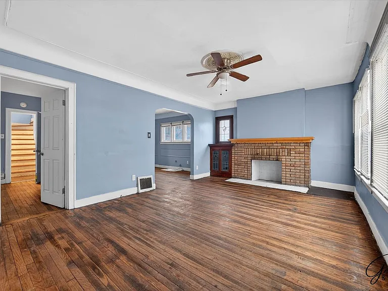 12875 Steel St — Photo 2