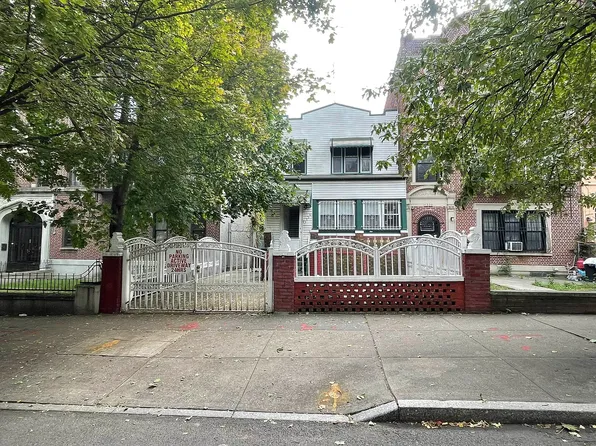 1324 Eastern Pkwy, Brooklyn, NY 11233