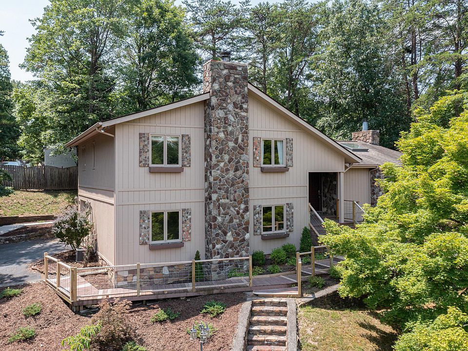 1st image of 154 Forest Dr