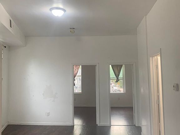 3rd image of 408 Martin Luther King Jr Dr APT 1