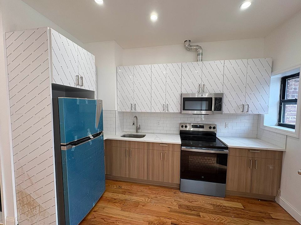 1st image of 204-15 Jamaica Ave #1R