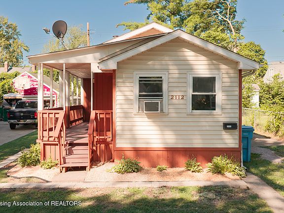 3rd image of 2112 Clifton Ave