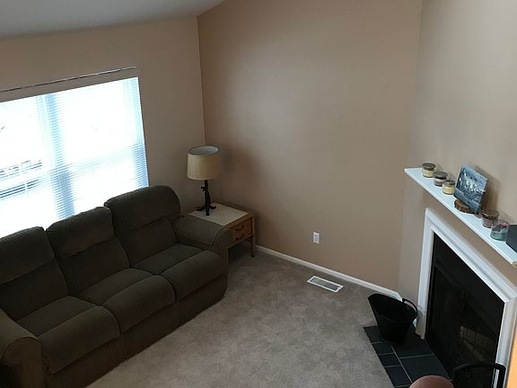 3rd image of 8020 Wimbledon Dr