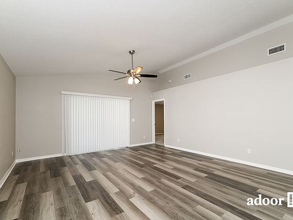 5th image of 708 Leah Jean Ln