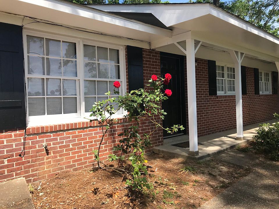 2nd image of 1024 Matthews Ave