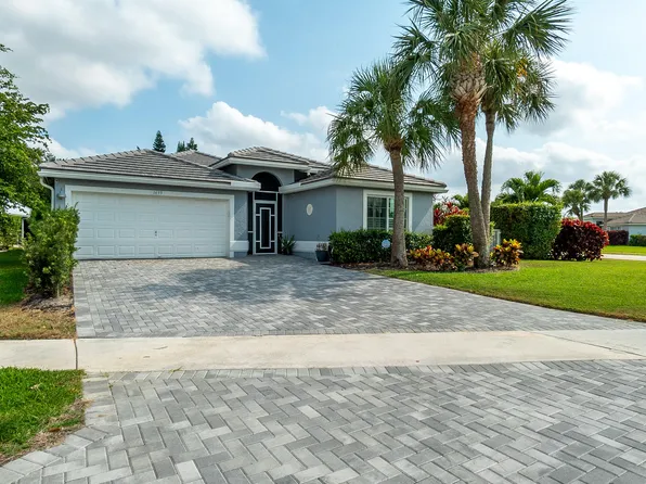 1659 S Club Drive, Wellington, FL 33414
