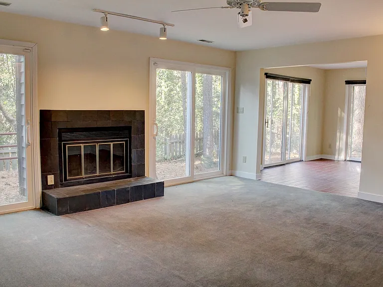 3628 Carlisle Dr — Photo 10