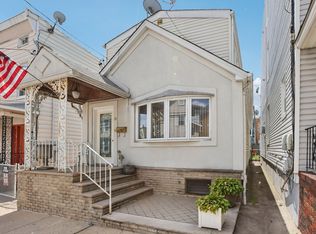 18 Patterson St, Harrison, NJ 07029
