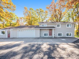 4219 W Carson City Rd, Greenville, MI 48838