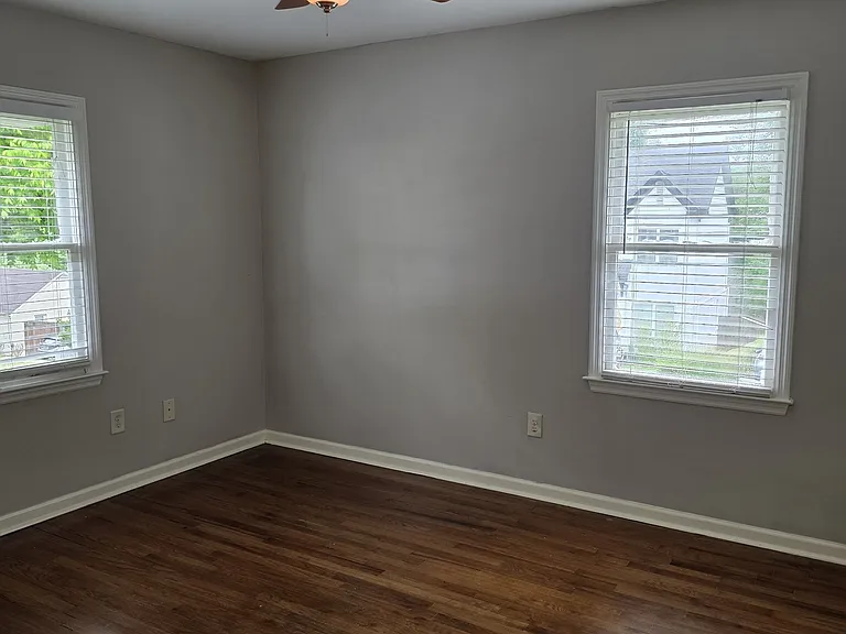 1622 Venice Dr SE — Photo 7