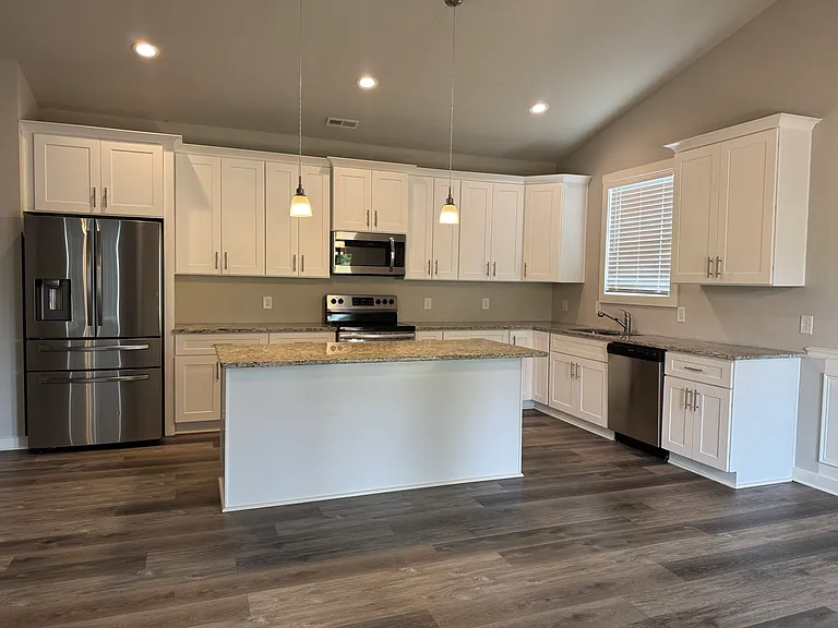 308 N Point Cir — Photo 37
