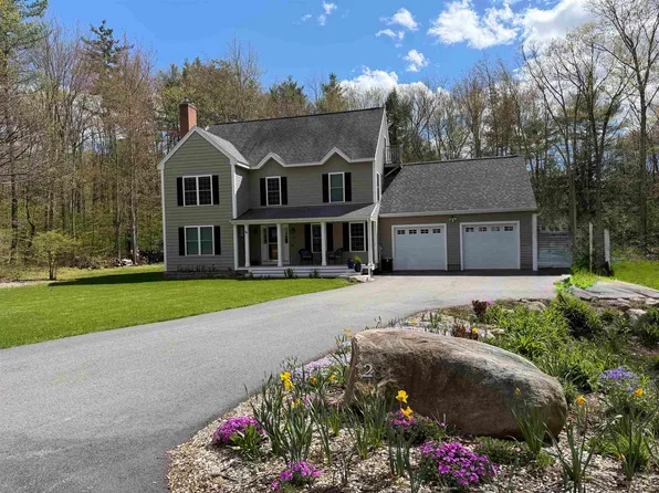28 Fieldstone Drive, Dover, NH 03820