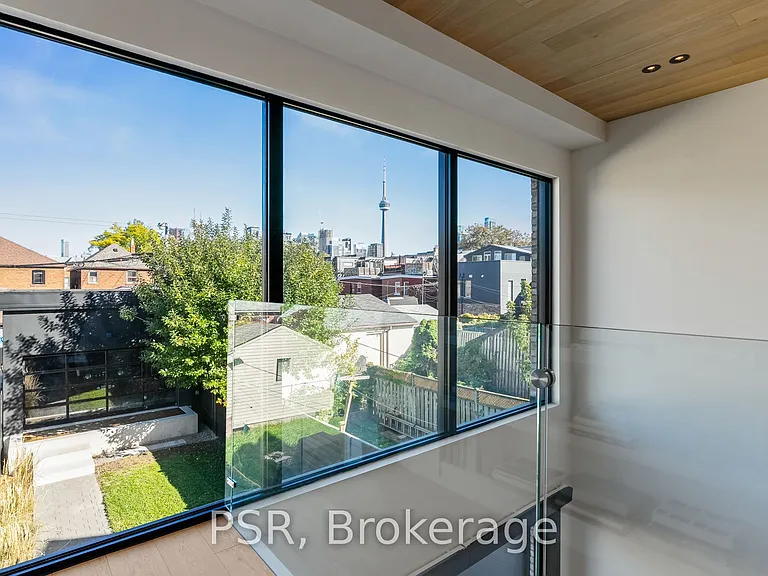 53 Palmerston Ave — Photo 16