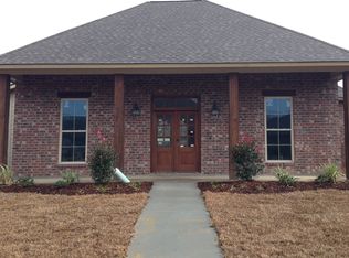 4897 Alice Louise Dr, Greenwell Springs, LA 70739