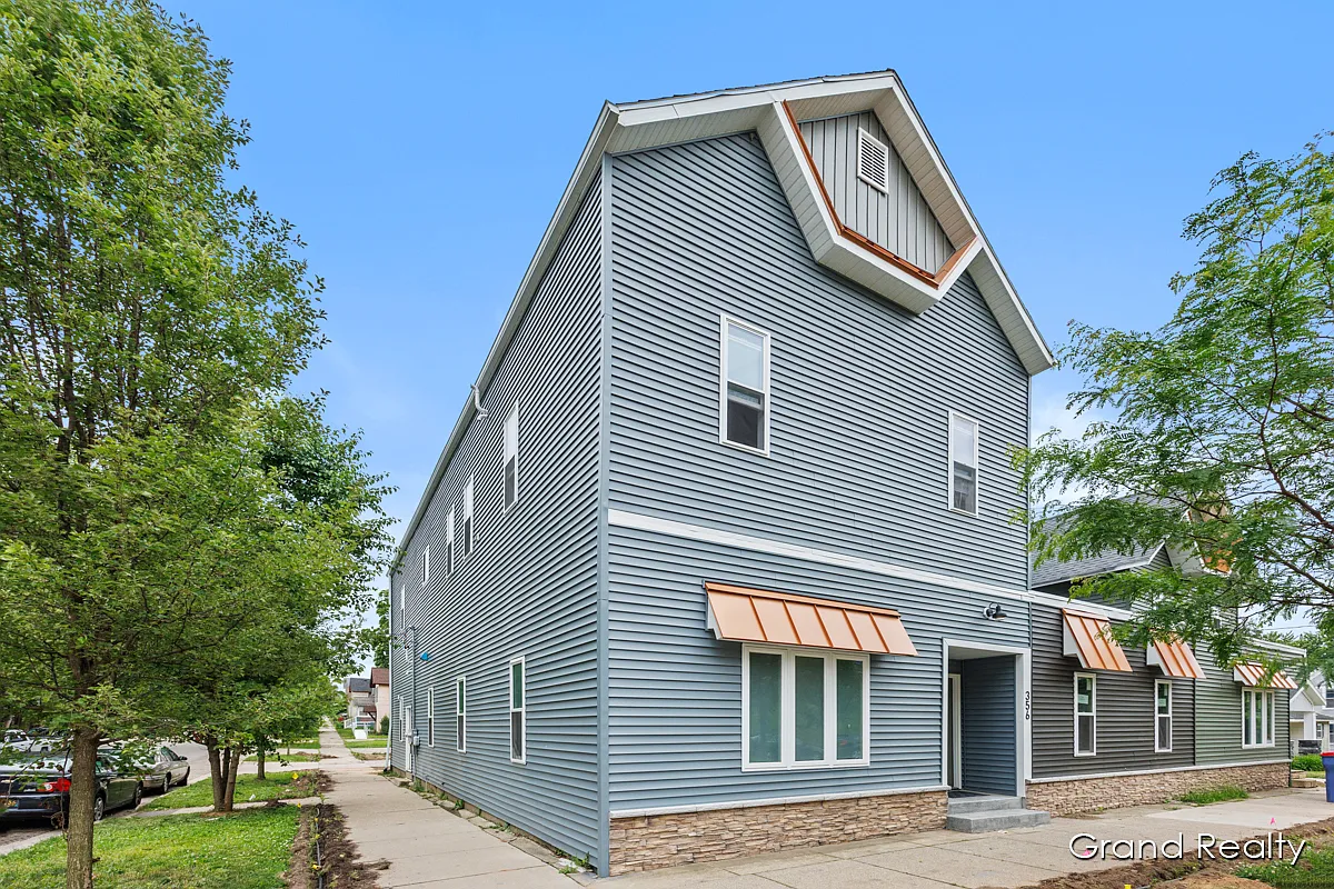 3 bed, 1500 sqft, $974 — Photo 1