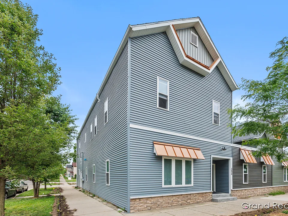 356 Spencer St NE #2