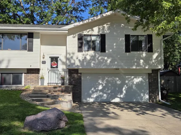 6139 NW 10th St, Lincoln, NE 68521
