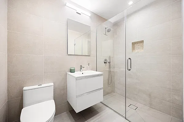 Bathroom, photo 1