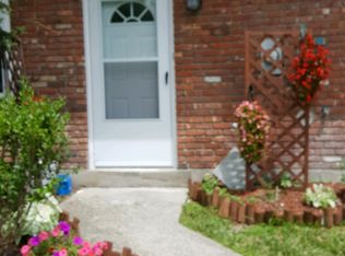 2 Chaucer Ct, Middletown, NY 10941