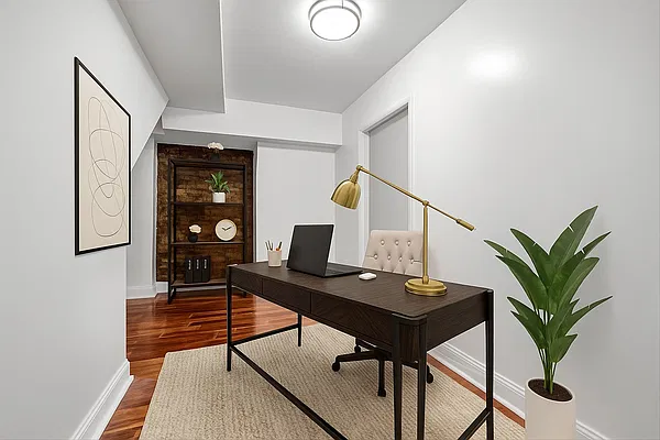Office, photo 2