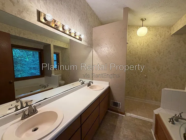3936 Carriage Gate Dr — Photo 19