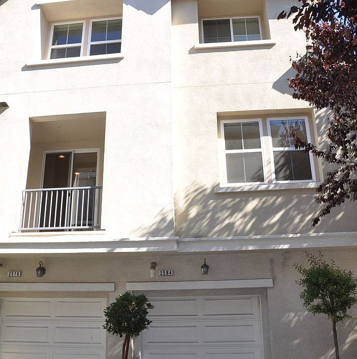 1st image of 2584 Heron Ct