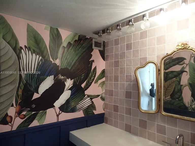 6770 Indian Creek Dr #8F — Photo 10