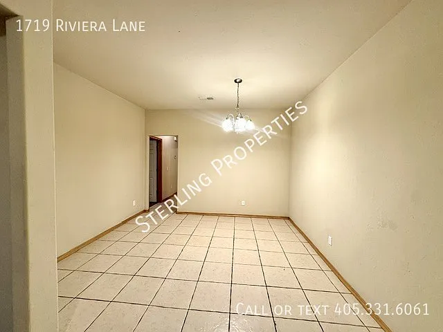 1719 Riviera Ln — Photo 4
