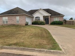 1220 Persimmon St, Stilwell, OK 74960