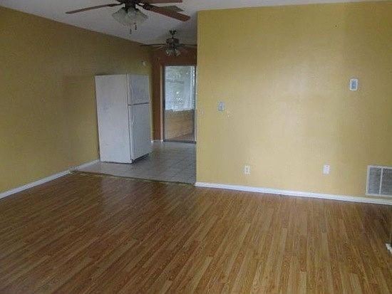 3rd image of 7102 NW 71st St