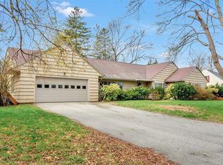 31 Woodbridge Rd, North Andover, MA 01845