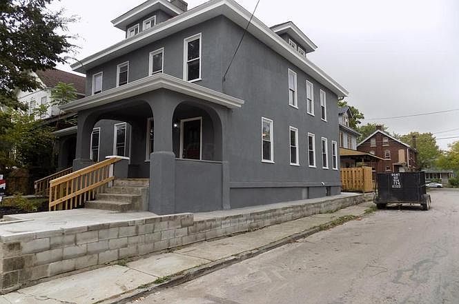 1st image of 671 Kimball Pl