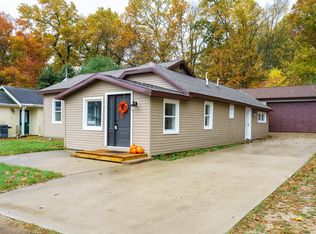 2953 W Shore Dr, Battle Creek, MI