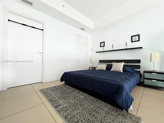 4th image of 300 S Biscayne Blvd #L-1230