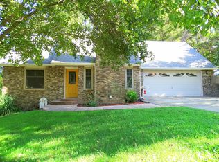 2400 Colonial Hills Rd, Jefferson City, MO 65109