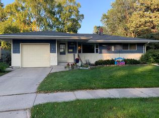1006 21st Ave S, Moorhead, MN 56560